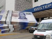Fachada de hospital ISSSTEPensiones de 100 mil hasta 309 mil 54 pesos mensuales se detectaron al interior del ISSSTE, que se entregan mes con mes a funcionarios del Poder Judicial. El director del Instituto de Seguridad y Servicios Sociales de los Trabajadores del Estado (ISSSTE), Martí Batres, informó esta mañana que se realizará una revisión a las pensiones que superan el límite máximo. Como parte de la sección de los 25 puntos para la transformación del ISSSTE, Martí Batres, mostró las diez pensiones más