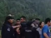 Forcejeo en Ahuacatlán