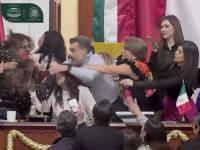 Diputadas durante pelea en pleno de la CDMX