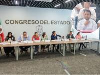 Diputados del Congreso de Puebla y el presidente municipal de Tehuacán
