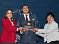 Gobernador Alejandro Armenta y rectora Lilia Cedillo 