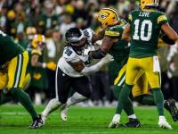 Philadelphia Eagles gana 10-7 a Green Bay Packers en un duelo defensivo