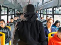 Asaltante en transporte público 