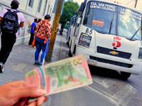Unidad de transporte público poblano en el Centro Histórico