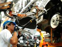 Obrero de la industria automotriz 
