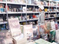 Feria del Libro de Roma abre entre protestas por editorial polémica