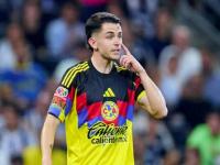 Fidalgo canta el Himno Nacional y enciende debate rumbo al Tricolor