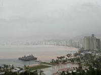 Costa de Acapulco, Guerrero, durante el impacto del huracán John 