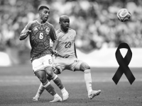 Adams durante el partido entre México y Sudáfrica