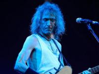 Muere Robe Iniesta, líder de Extremoduro, a los 63 años