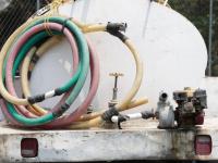 Mangueras en pipa de agua potable 