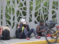 Migrantes recostados 