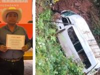 Vuelca combi pirata en Ahuacatlán