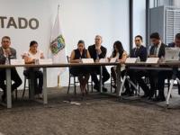 Diputados en reunión en el Congreso de Puebla 