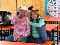 Presidente municipal de Zapotitlan y su esposa