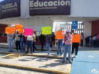 Nueva manifestación en SEP: docentes exigen plazas y los padres… maestros