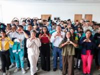 Panorámica de los participantes y las autoridades presentes durante la presentación