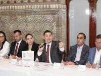 Al centro, Alejandro Armenta Mier, gobernador electo