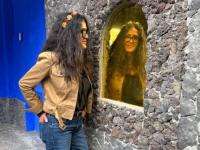 Salma Hayek visita la Casa Azul y retoma su vínculo con Frida Kahlo