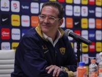 Sancho asume vicepresidencia deportiva de Pumas y ratifica a Efraín Juárez