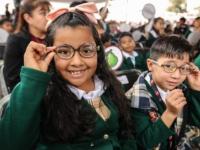 Revisa si tu hijo recibirá lentes gratis con el programa de la SEP