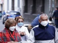Personas utilizando cubrebocas