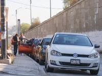Taxis pirata sobre Periférico Ecológico