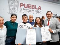 Velocista premiada en mañanera reclama abandono institucional